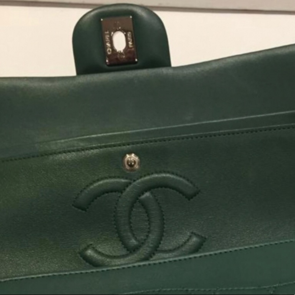 100AUTH CHANEL Green Double Silver Chain Flap Bag - Picture 9 of 10